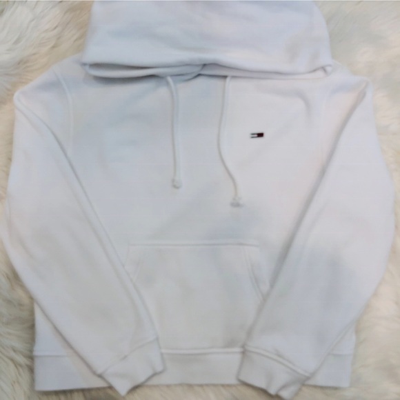 white tommy hoodie